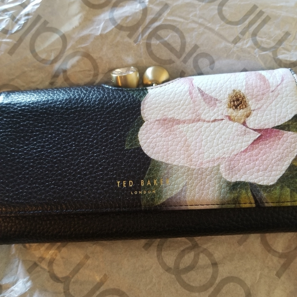 NWT, Ted Baker authentic Womens Wallet